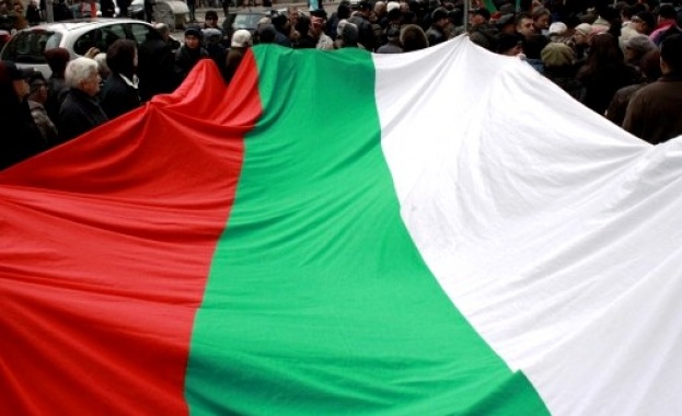 Не е важна големината на знамето. Важна е големината на мечтите.